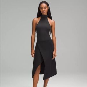 ✨✨Lululemon Wundermost Ultra-Soft
Nulu Mockneck Sleeveless bodysuit ✨✨